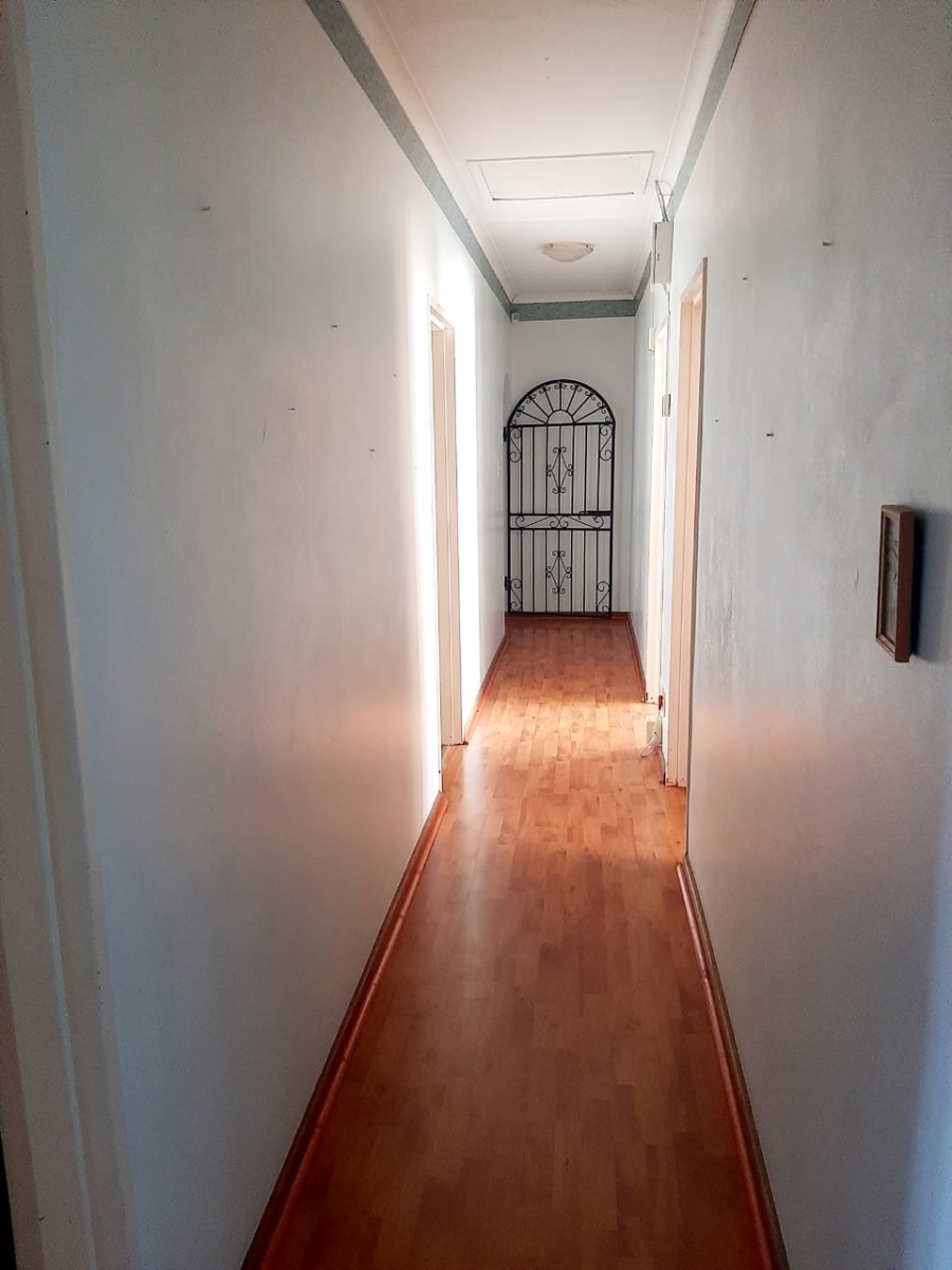 5 Bedroom Property for Sale in Amalinda Eastern Cape